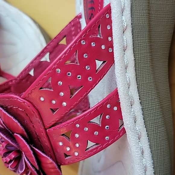 Sandals - Cliffs by White Mountain - Picture 4 of 5